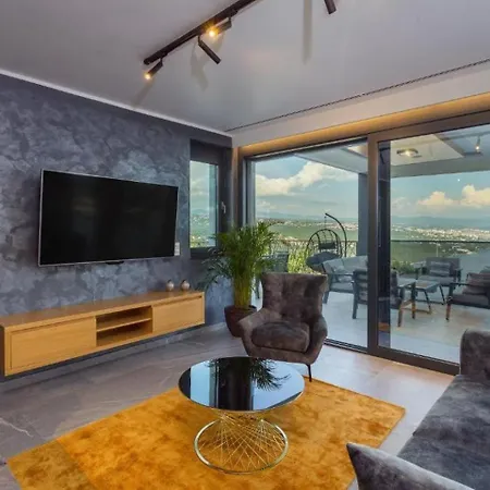 Titanium Villa Abbázia